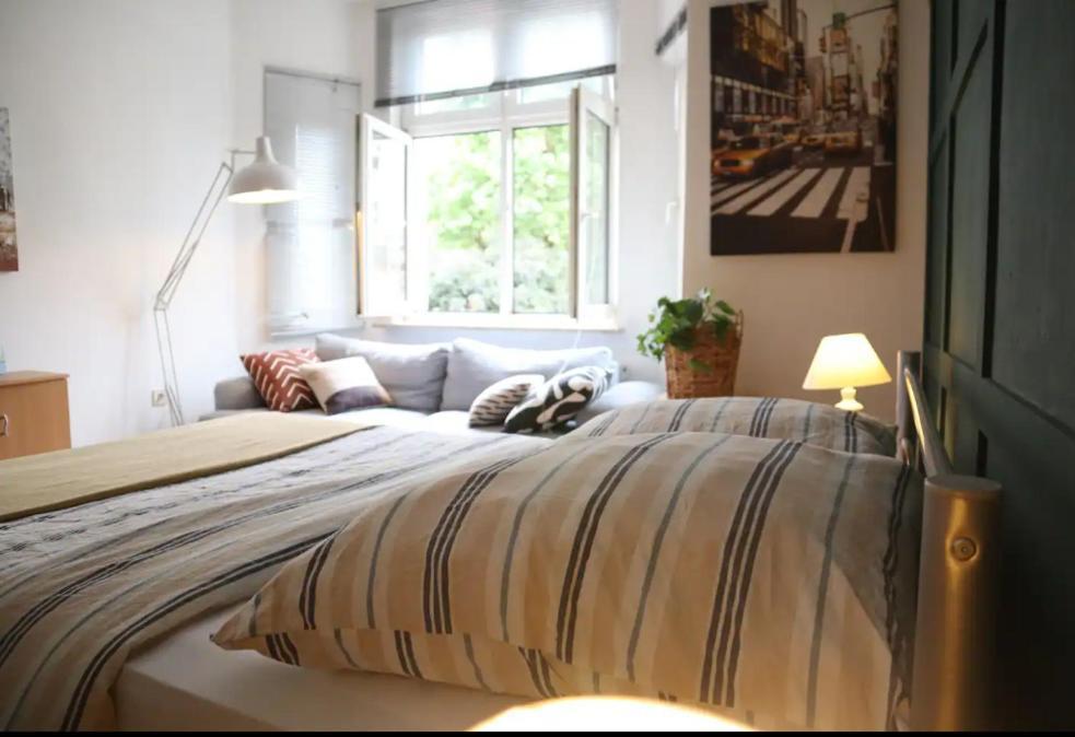 Cozy , Warm And Welcoming Room In The Heart Of Nuernberg Bagian luar foto